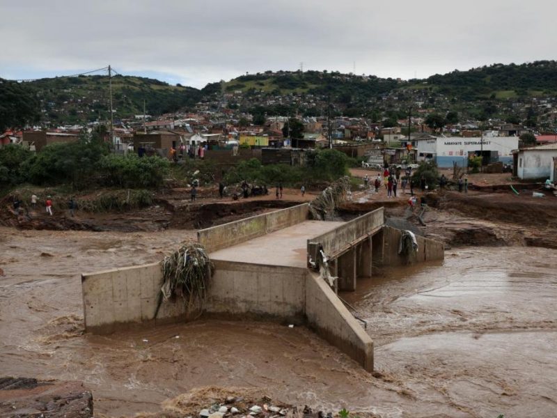 dezastrul din africa de sud - sute de oameni morți și zeci de persoane dispărute