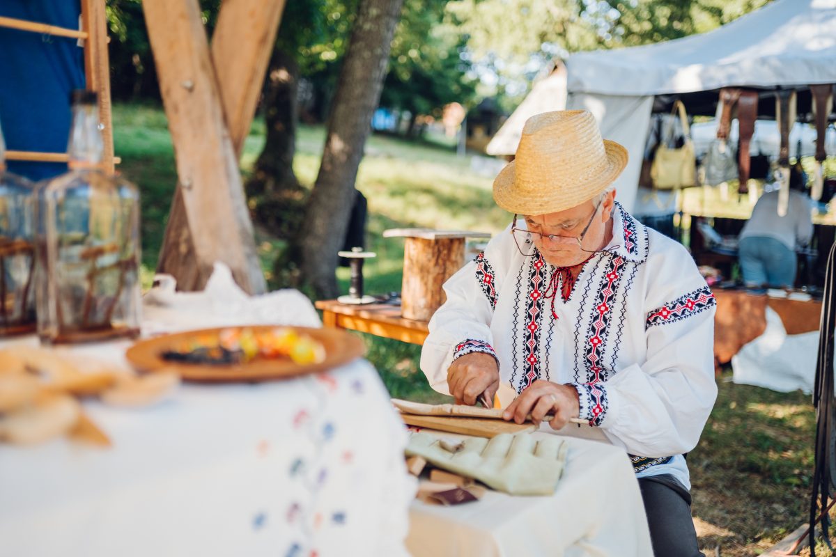 dezbateri și ateliere practice joi și vineri la muzeul astra sibiu