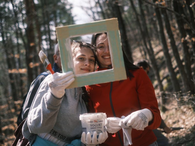 studenţii de la ulbs se implică în "anii drumeției" - au marcat un traseu turistic din cisnădie