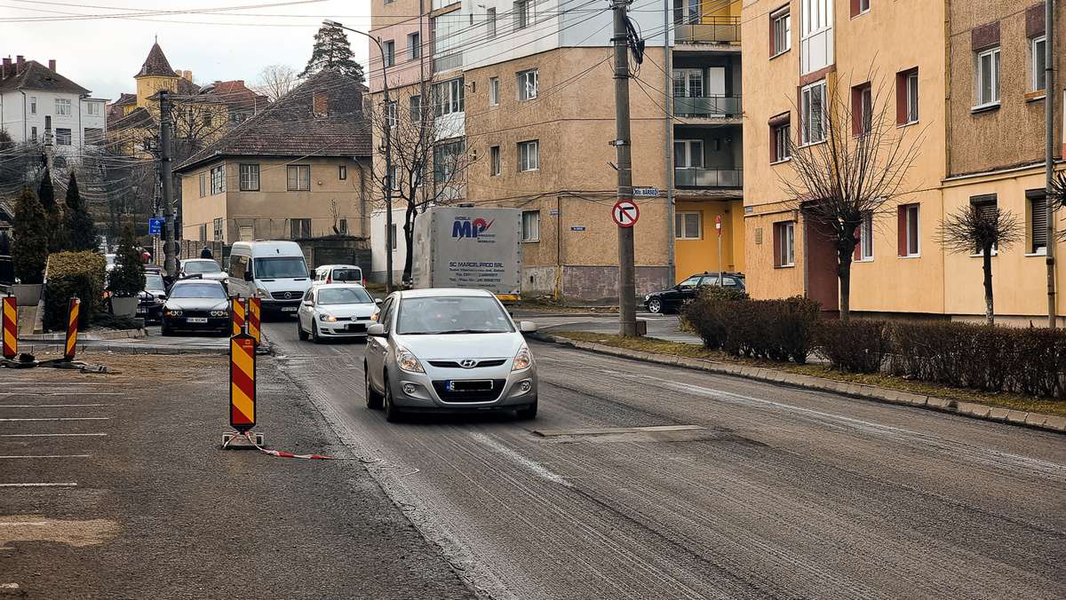 video: trafic îngreunat pe strada maramureșului - au început lucrările la carosabil