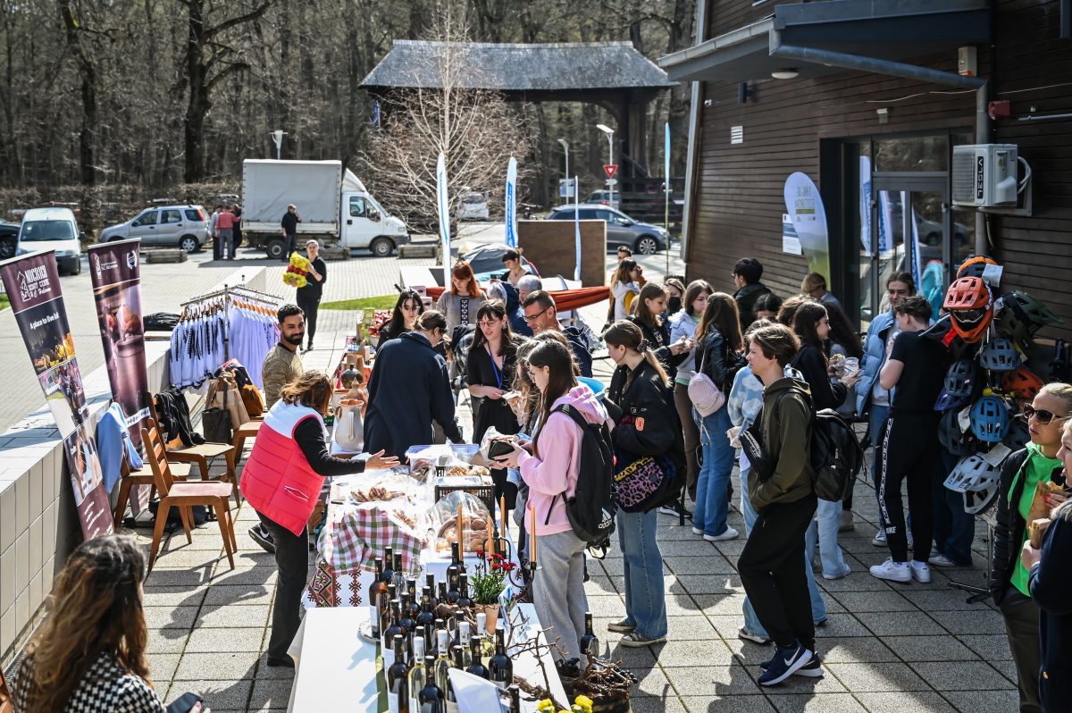 A început Târgul de Ecoturism de la Sibiu - Ponturi pentru experiențe autentice și idei de petrecere a timpului liber