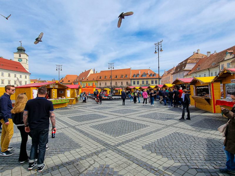 peste o mie de cazuri covid în românia - la sibiu sunt 21