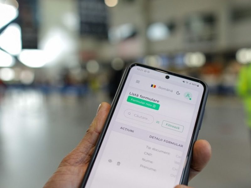 legea a fost promulgată: românii amendați pentru necompletarea formularului digital de intrare în țară, își vor primii bani înapoi