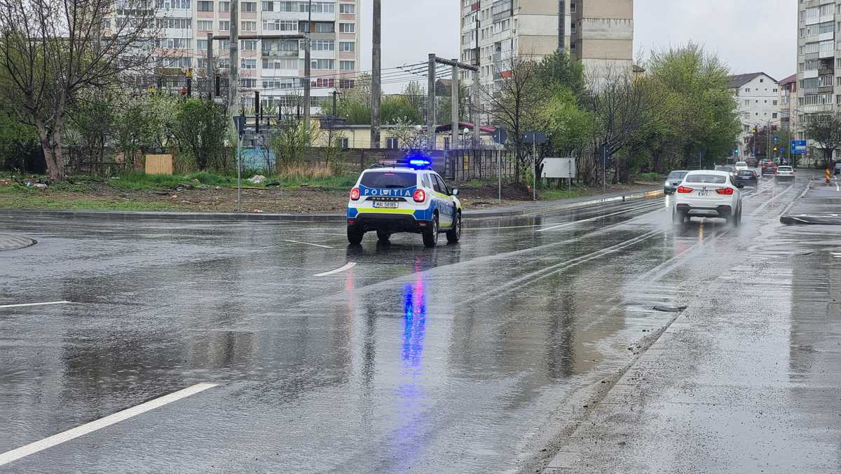 VIDEO: Noul giratoriu de pe Calea Cisnădiei a zăpăcit șoferii - Poliția va bloca circulația în sens