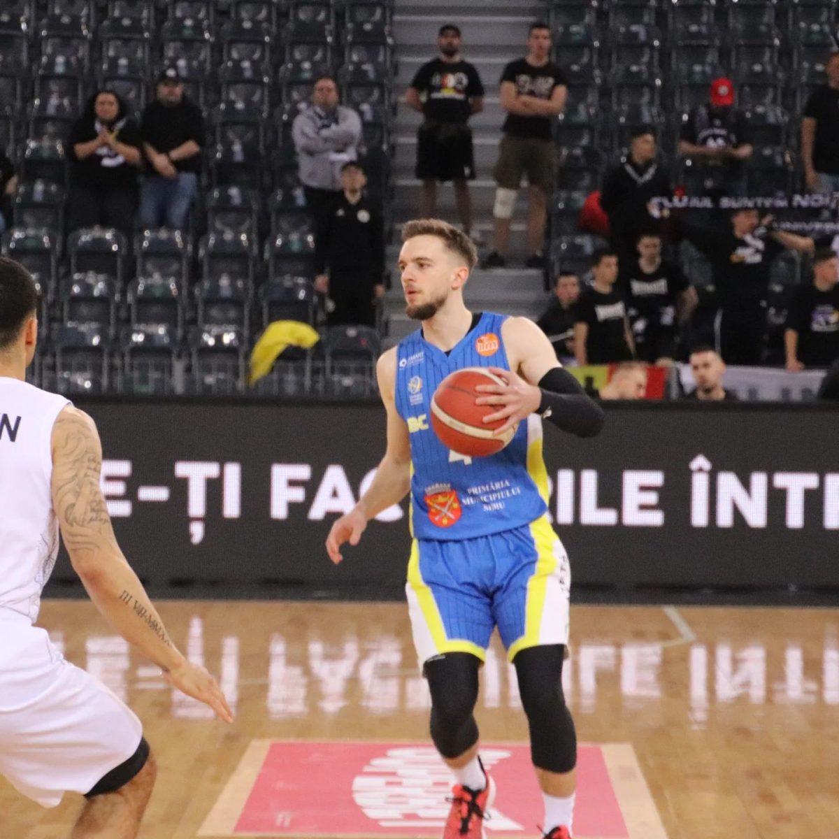 csu a cedat în primul meci din play-off cu u cluj. sibiul a pierdut cu 89-79