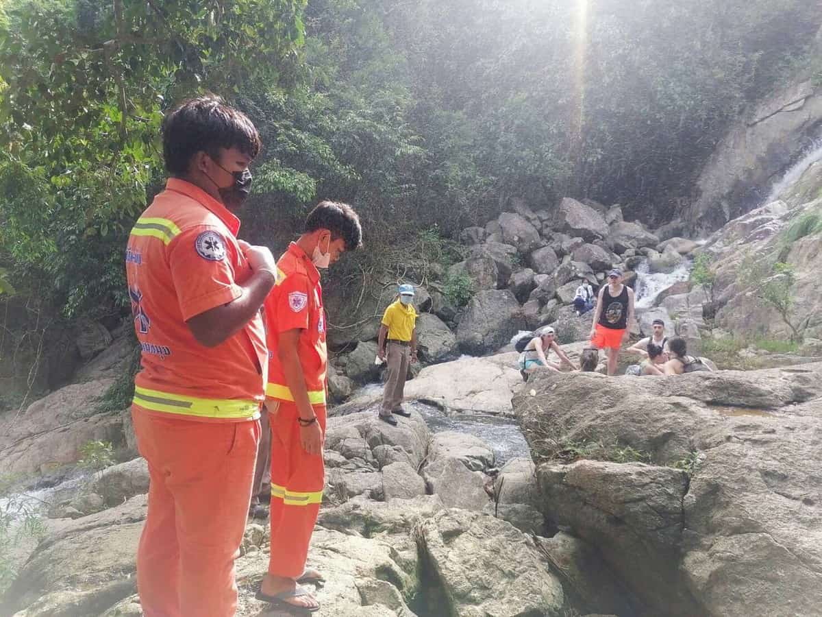 foto o româncă a murit în timp ce îşi făcea un selfie la o cascadă din thailanda