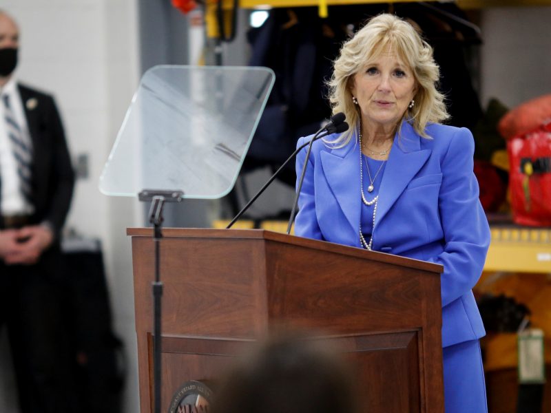 jill biden vine în românia în cadrul unei misiuni de susținere a refugiaților