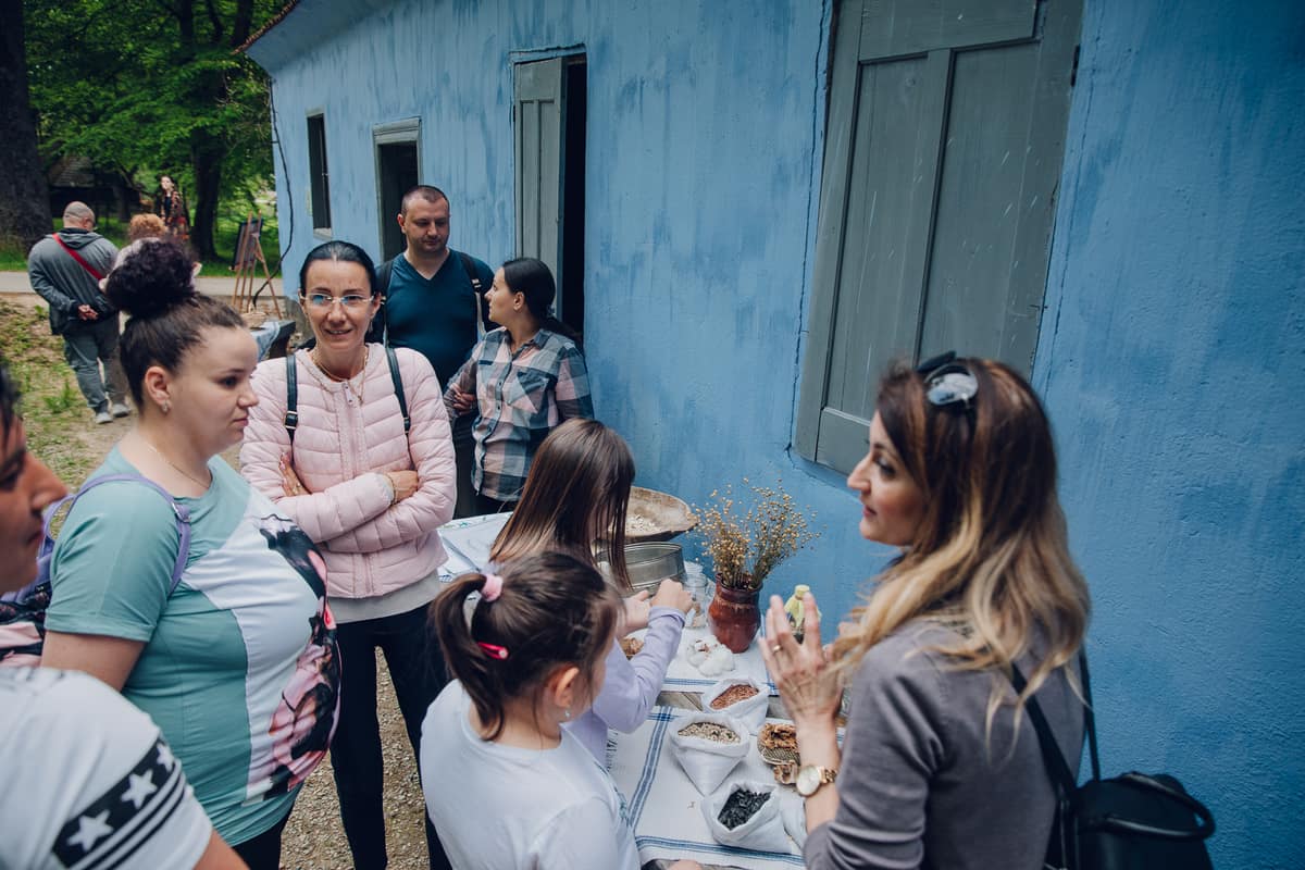 foto - noaptea muzeelor, un succes pentru muzeul astra - peste 11.000 de vizitatori