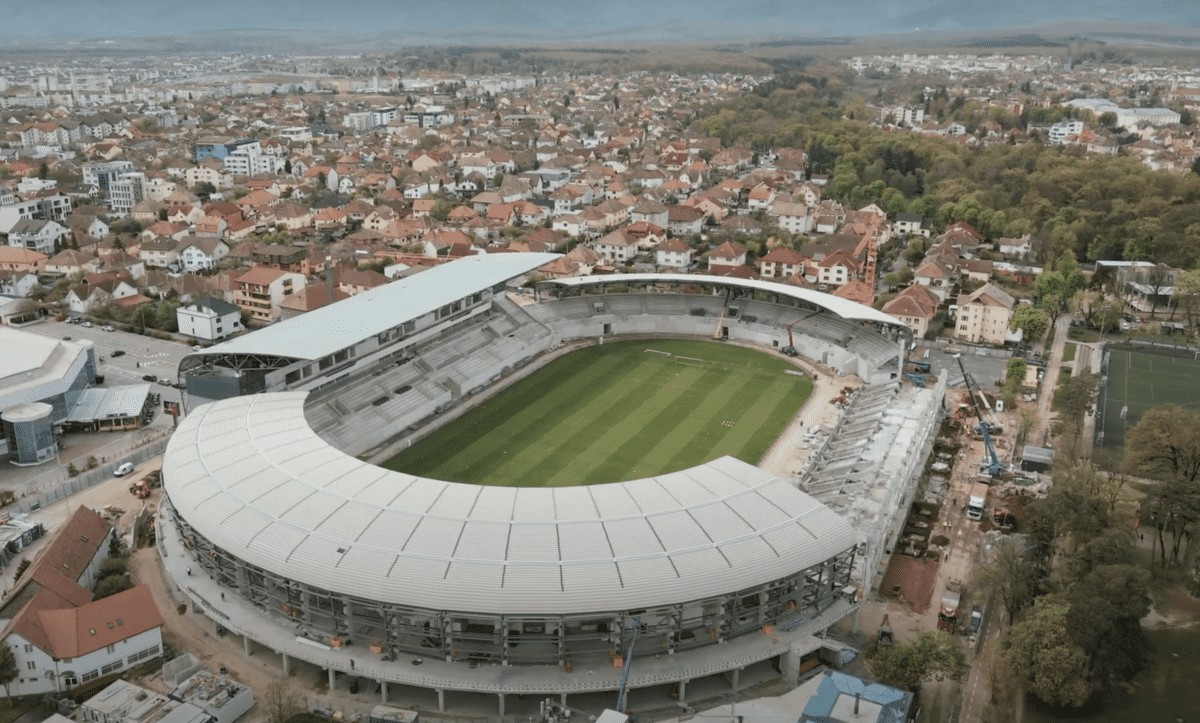 video foto imagini noi cu stadionul municipal - tribuna oficială și peluzele sunt gata - știm când se inaugurează arena!