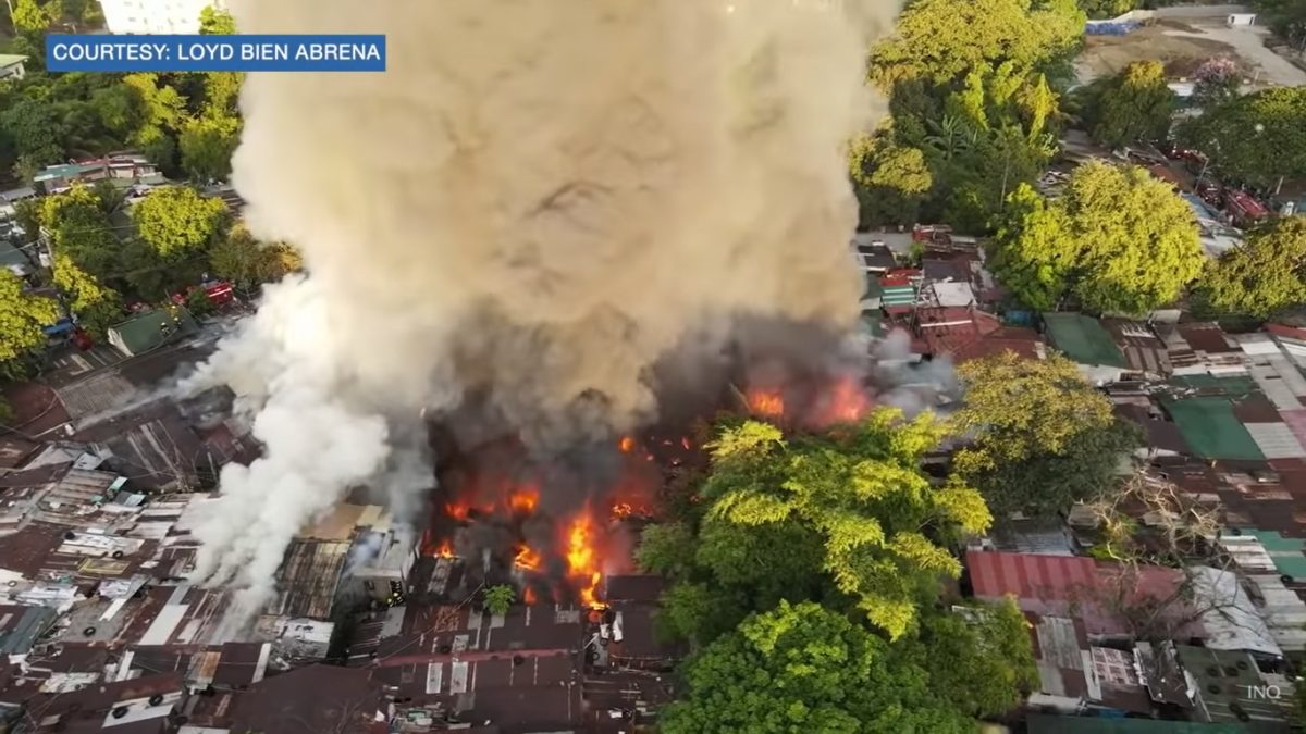 VIDEO Incendiu devastator în Filipine - Zeci de locuințe făcute scrum - Șase copii au ars de vii