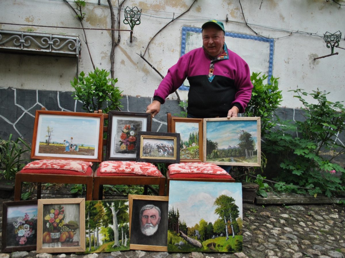 ioan brădeanu, pictorul sibian nedescoperit care face magie cu pensula într-un atelier improvizat– „am trei camere pline cu tablouri”