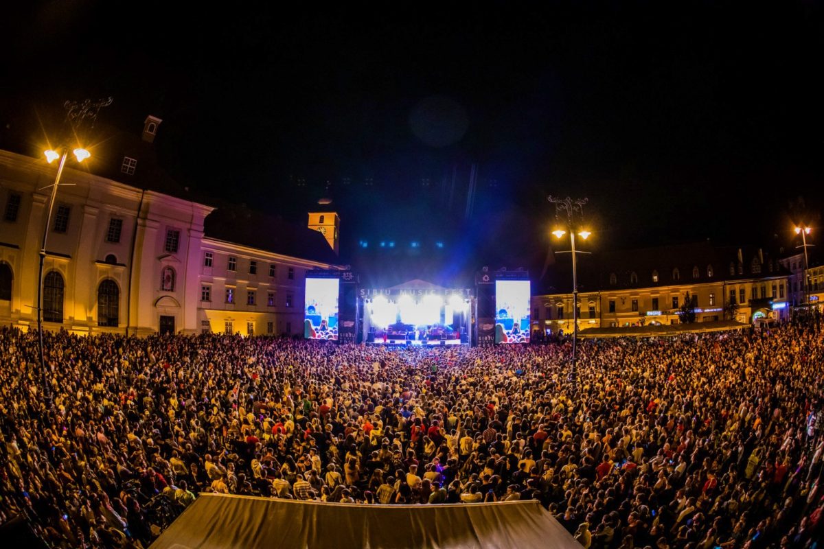 organizatorii de evenimente din sibiu, comentează schimbările din ghidul pentru agenda culturală - de la ”ne așteptam” până la ”suntem obișnuiți”