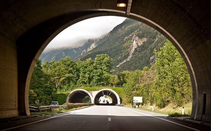 cel mai lung tunel din românia, pe autostrada transilvania - va avea o lungime de trei kilometri