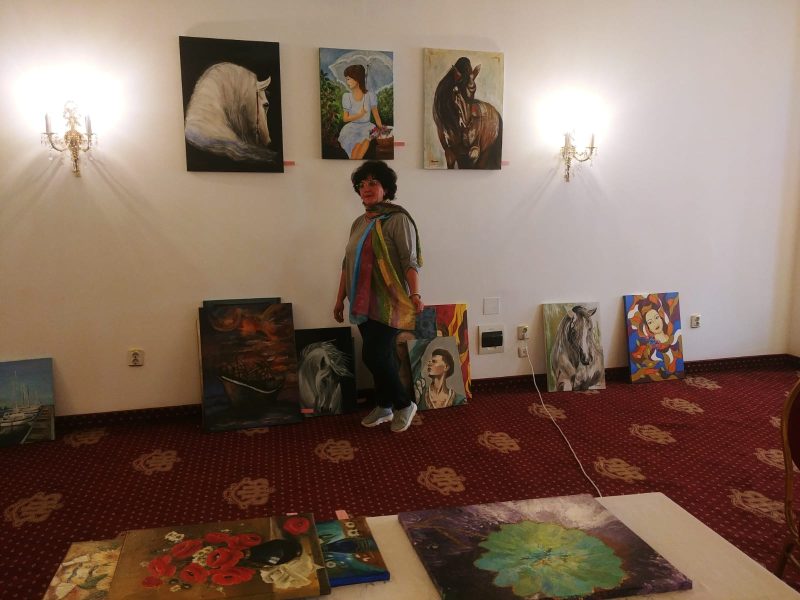 expoziția din sibiu de la care pleci încărcat cu energie – anca nistoroiu: ”picturile mele vă schimbă viața”