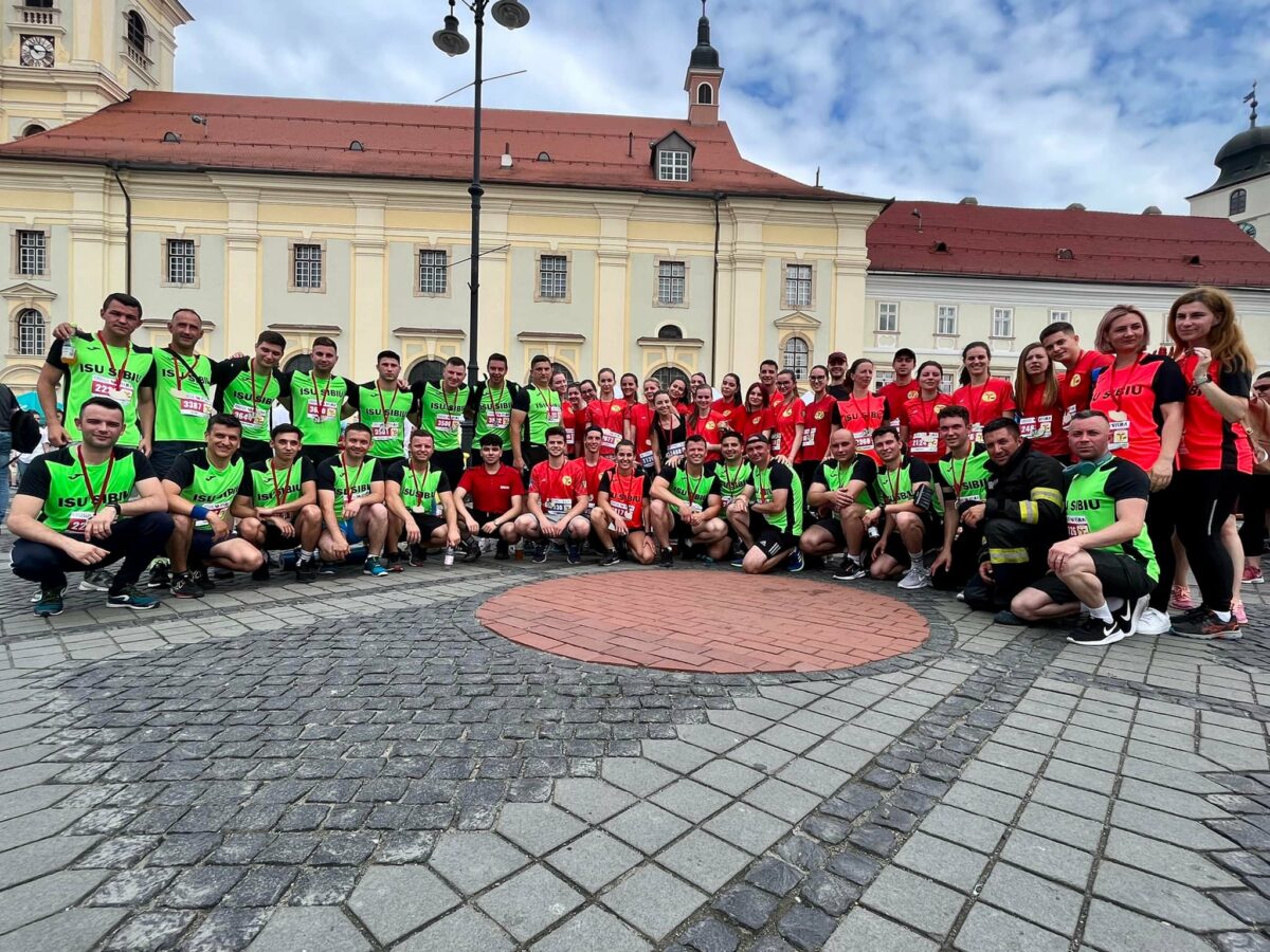 foto militarii isu au alergat la maratonul internațional sibiu pentru achiziționarea unui aparat de măsurare a gazelor arteriale