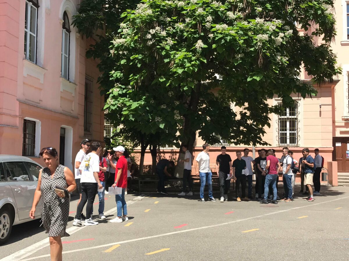 Cele mai bune rezultate la BAC din Sibiu, la „Lazăr” - Director: „A fost o promoție bună și serioasă”