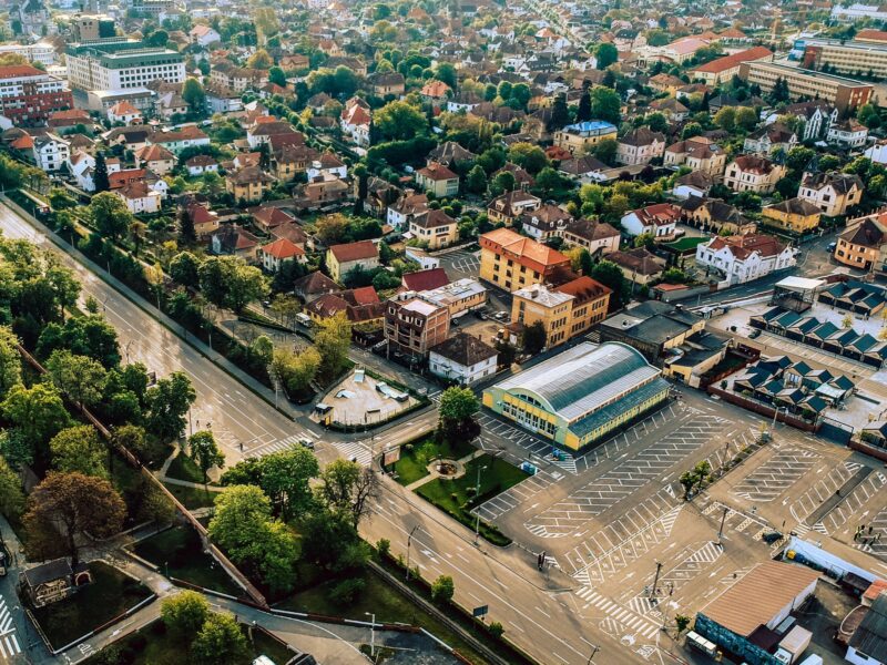 două parcări din centrul sibiului se închid temporar - pentru desfășurarea festivalului internațional de teatru