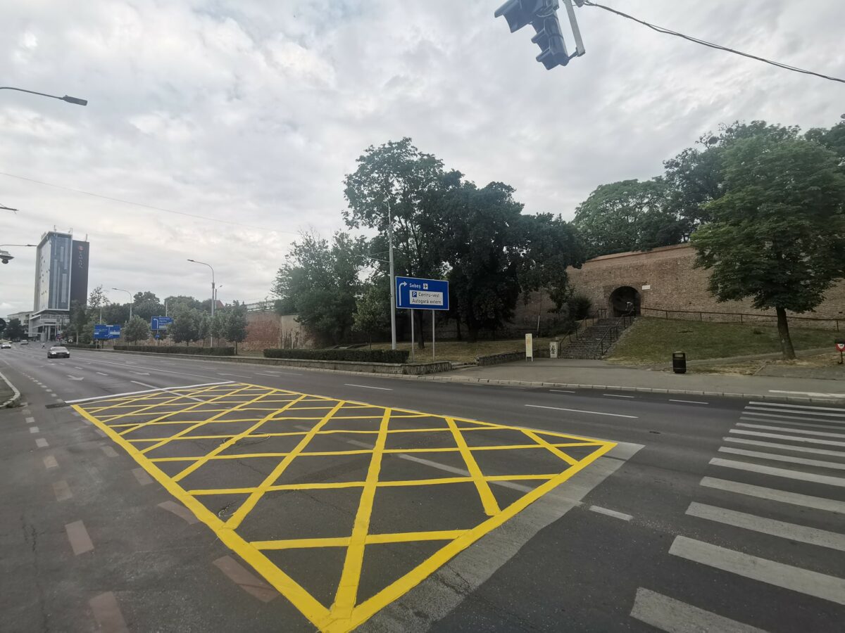 schimbare importantă în intersecția coposu - berăriei. șoferii trebuie să țină cont de ea