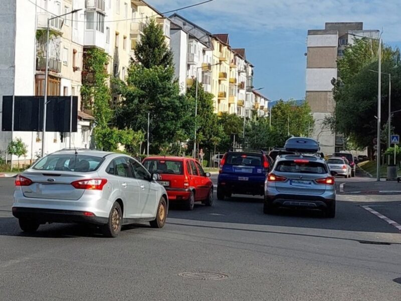 trafic infernal între valea săpunului și strada rahovei - consilierul ioan plesciuc: „am cerut primăriei să facă un studiu”