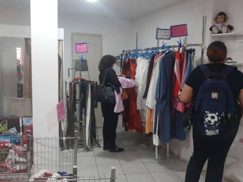 magazinele ”second hand” din sibiu nu mai au clienți - proprietar: „am vrut să închid, dar nu am ce face cu marfa”