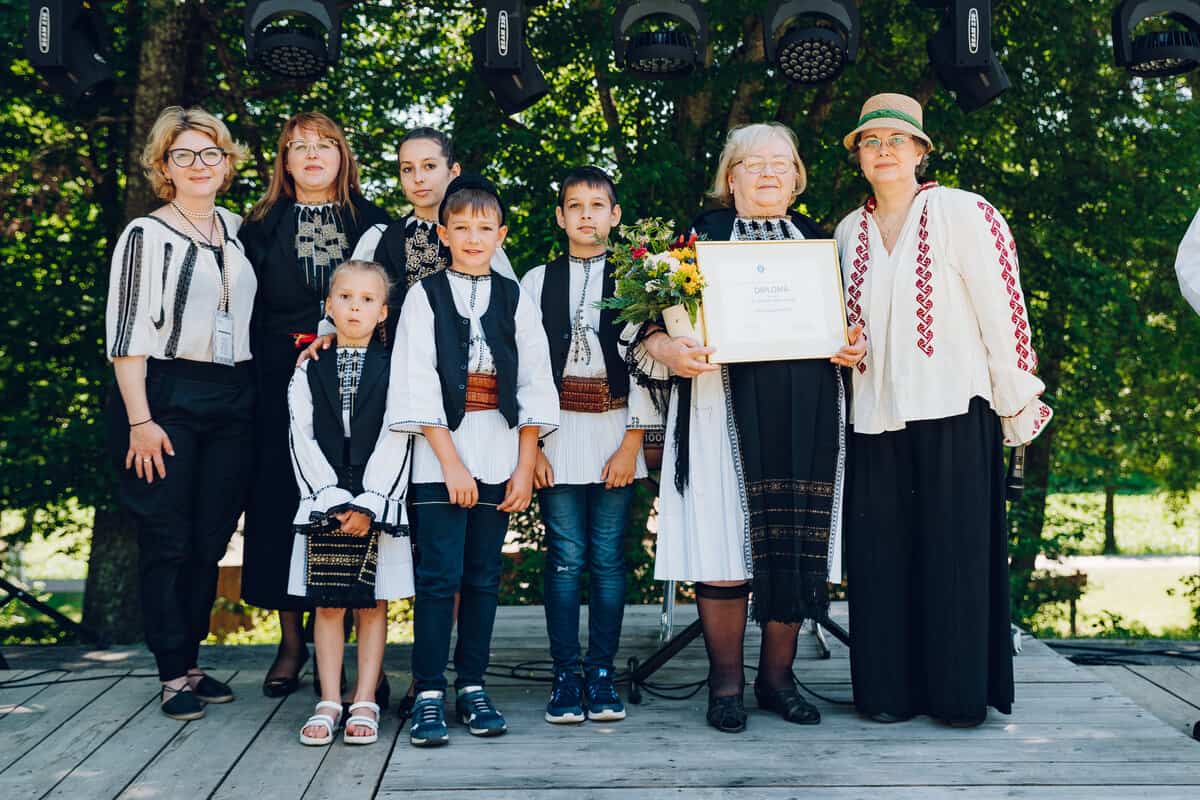 Sibianca meșteră în țesut premiată cu titlul de Tezaur Uman Viu - Maria Ciucă este din Poiana Sibiului