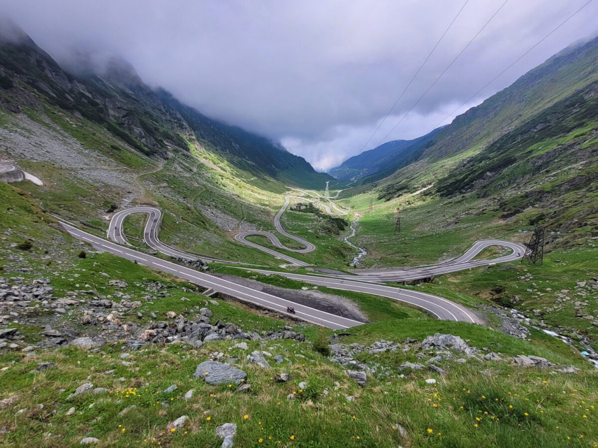 circulația pe transfăgărășan se închide sâmbătă timp de o oră - se desfășoară „turul româniei"