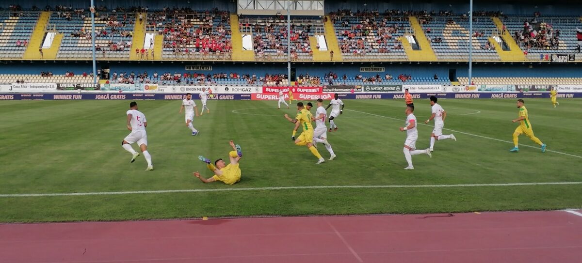 VIDEO Demonstrație de forță la Mediaș - FC Hermannstadt a bătut-o pe CS Mioveni cu 3-0 la revenirea în prima divizie