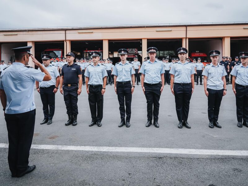 FOTO Emoții la ISU Sibiu: Zeci de cadre militare au fost înaintate în grad