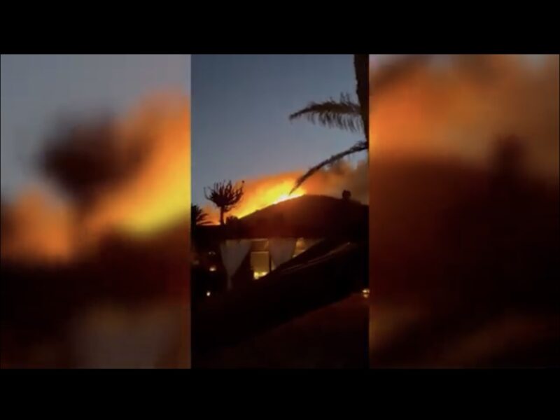 video - incendiu pe o insulă din italia - designerul giorgio armani, printre cei evacuați