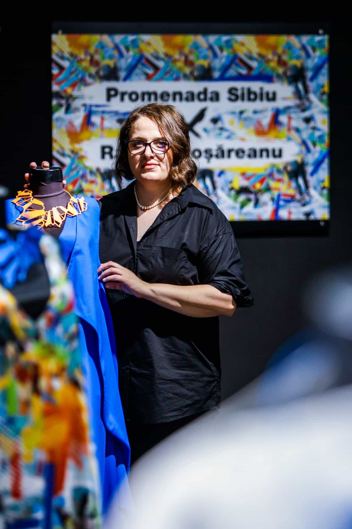 promenada sibiu spune povestea synergia într-un interviu cu designerul colecției, raluca coșăreanu