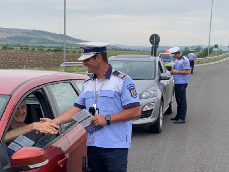 foto: acțiune pentru prevenirea accidentelor pe autostradă la sibiu - vitezomani prinși de poliție