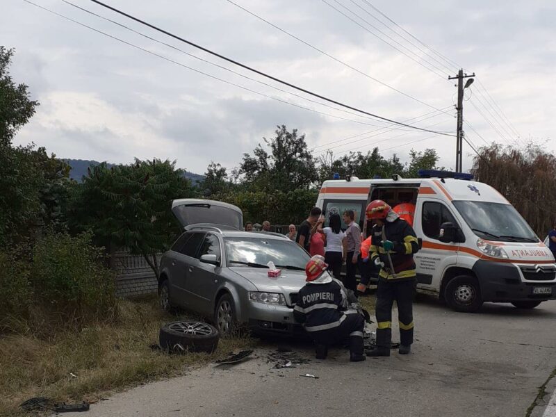 accident grav în județul vâlcea - cinci persoane rănite printre care și doi copii