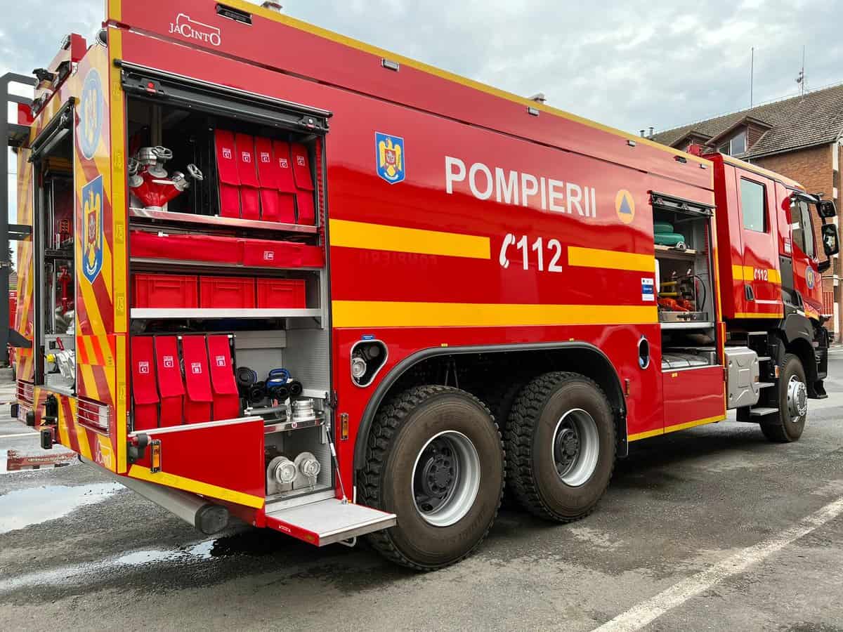 pompierii sibieni au o autospecială nouă pentru stingerea incendiilor - este cea mai performantă din românia