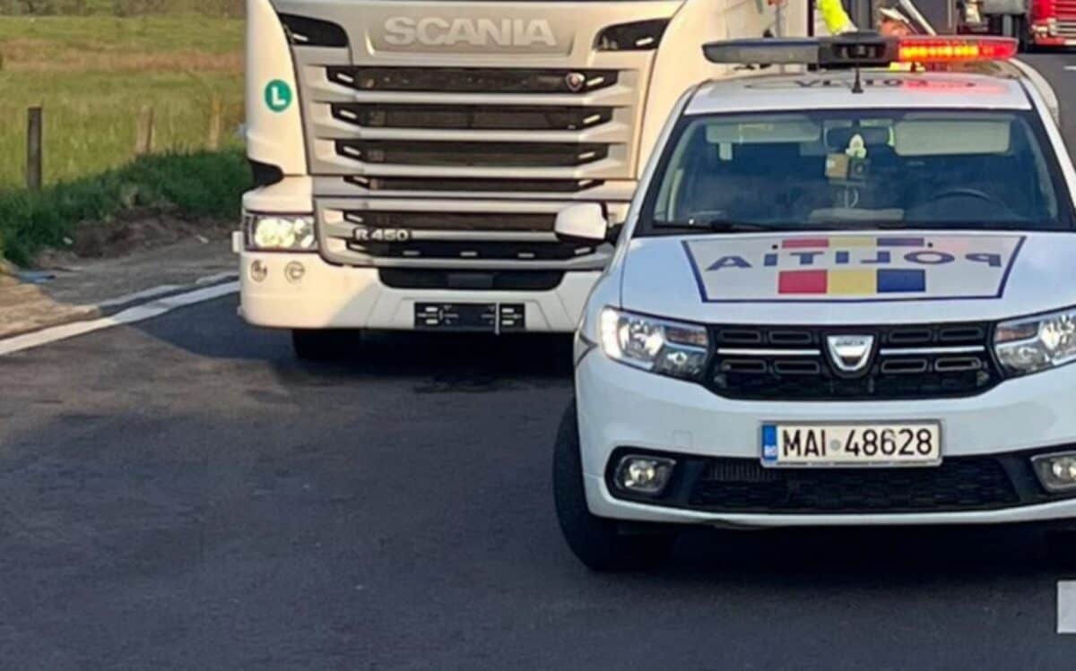 Trafic îngreunat pe DN1 la Porumbacu de Jos - Un TIR defect blochează sensul spre Brașov