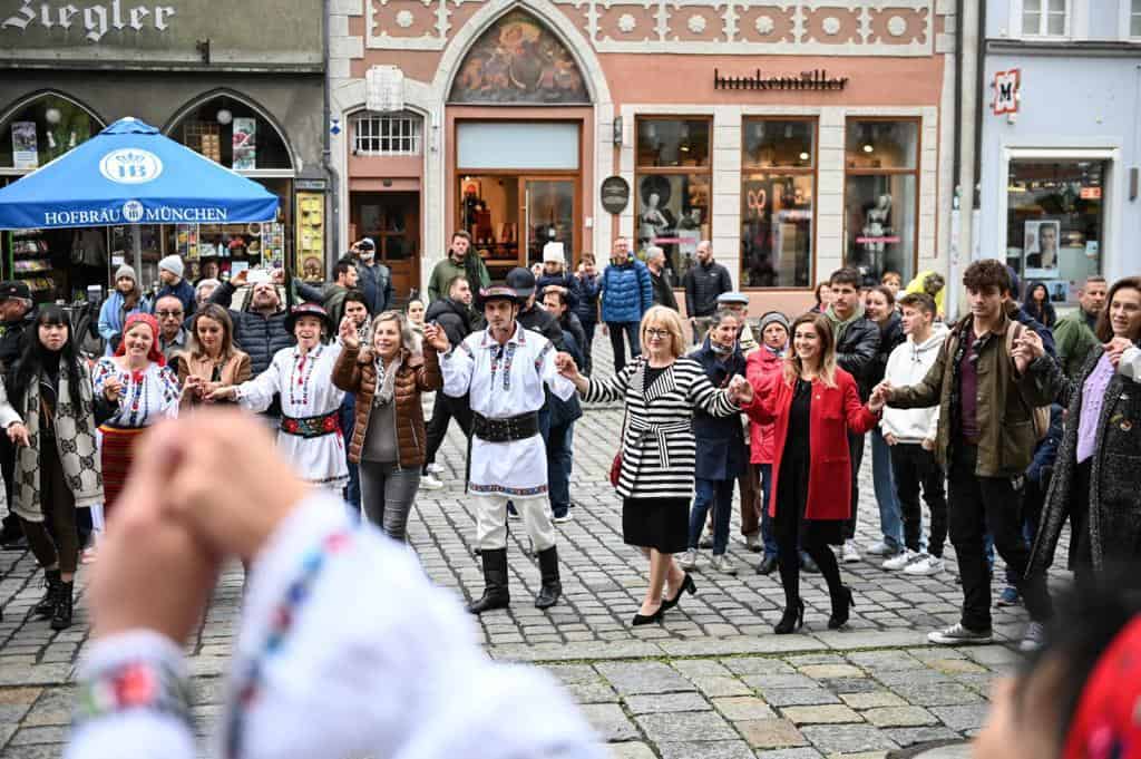 foto: sibiul și orașul landshut din germania sărbătoresc douăzeci de ani de la semnarea acordului de înfrățire