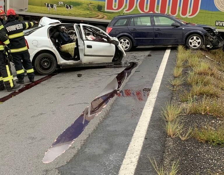 foto accident mortal între sighișoara și târgu mureș - două persoane au murit - a fost solicitată intervenția unui elicopter smurd