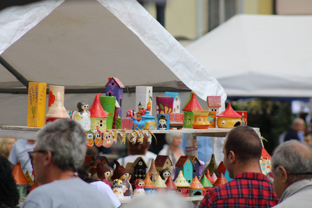 FOTO – Târgul Olarilor la Sibiu - Roata Olarului a fost principala atracție pentru vizitatori