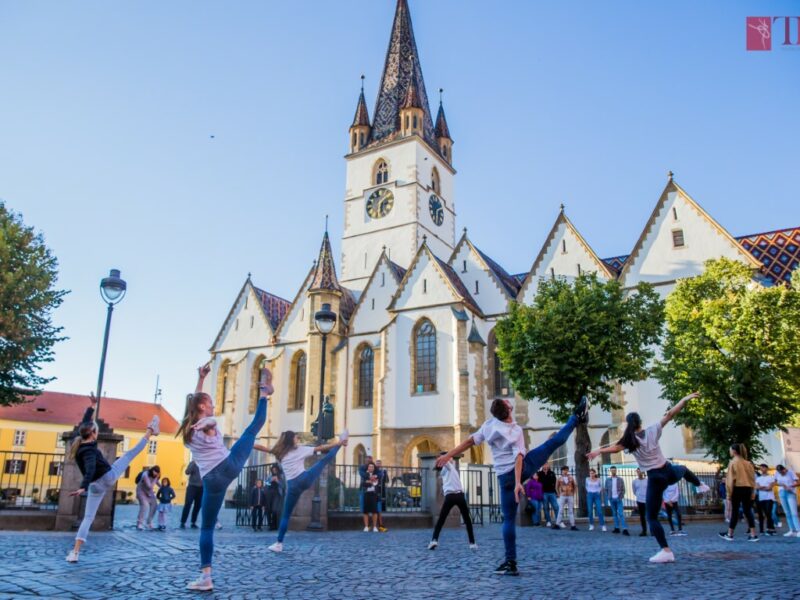 update - anulat din cauza condițiilor meteo dansatorii teatrului de balet sibiu dansează și dau lecții la săptămâna europeană a mobilității