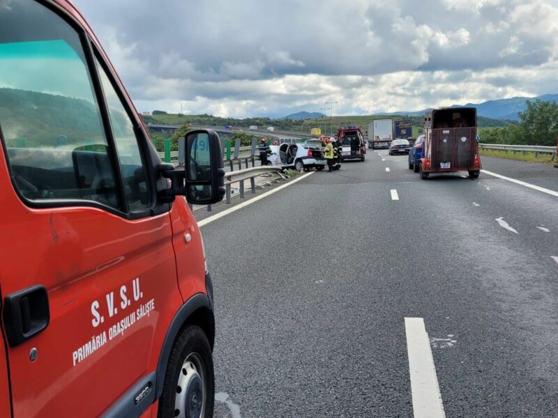 UPDATE: Accident pe autostrada A1 la Săcel - Un șofer a murit - A intrat cu mașina în parapet