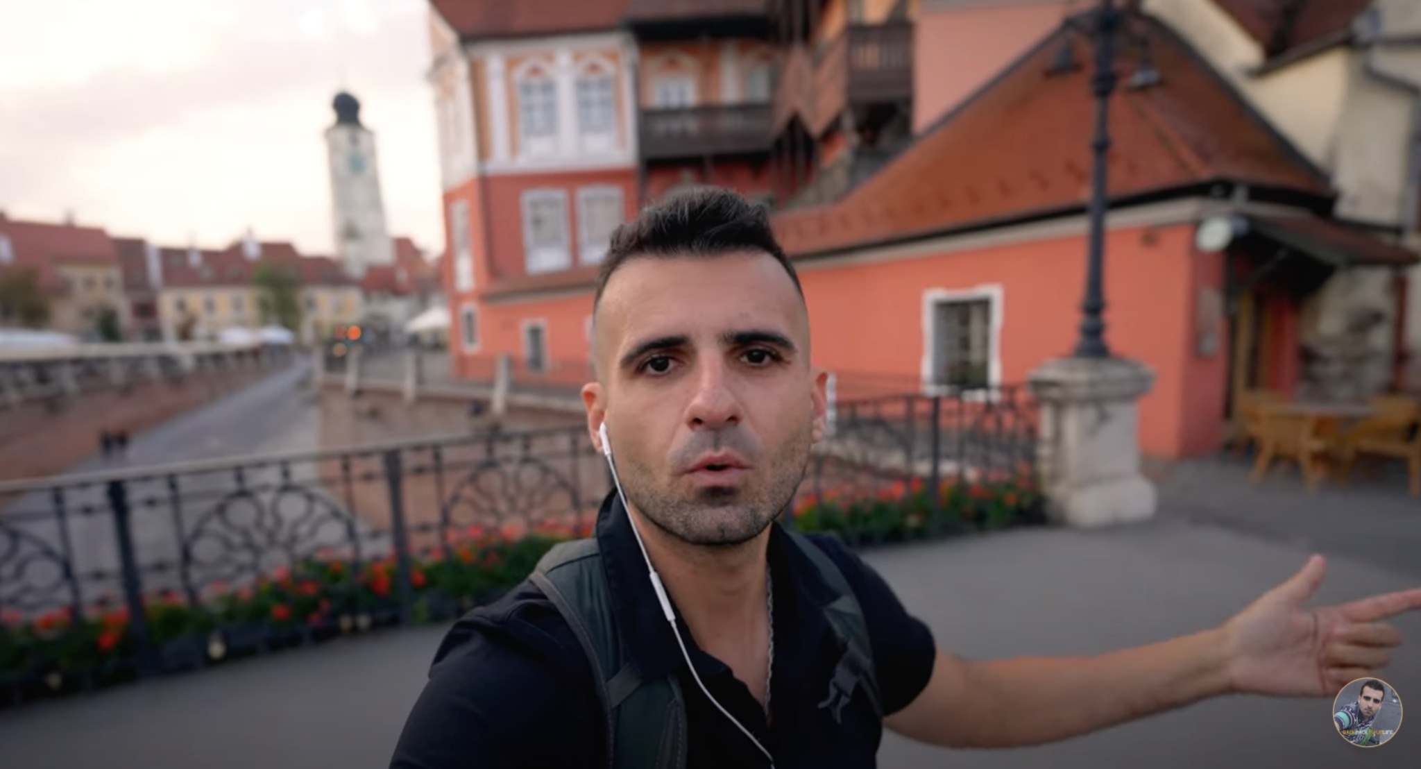 Vlogger cunoscut, în vizită la Sibiu - „Frumos aici, dar am înnebunit pe Valea Oltului”