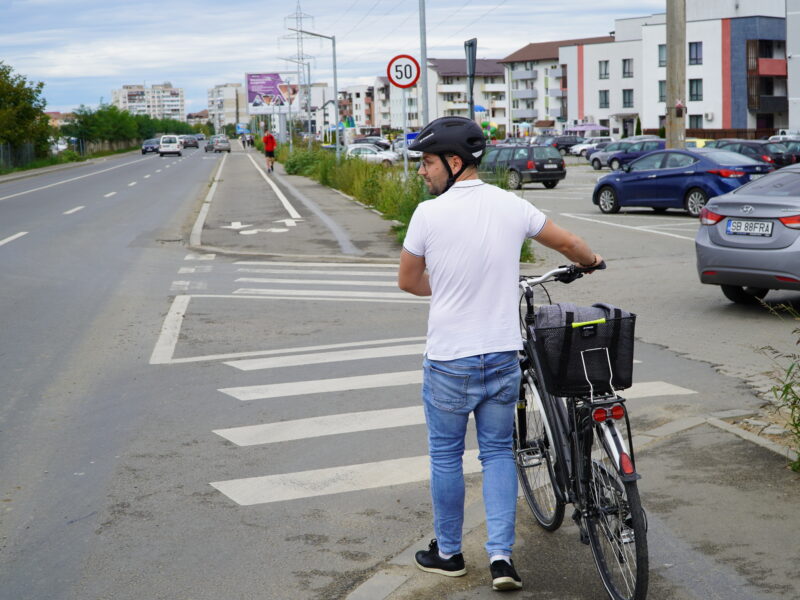 locuitorii din cartierul arhitecților cer reguli de circulație pentru bicicliști ca pe calea dumbrăvii - să nu mai coboare la fiecare intersecție