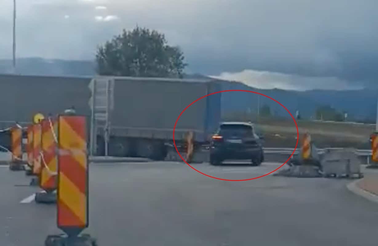 video: „bizon” de sibiu - cum a sfidat un șmecher toți șoferii care stăteau în coloană în giratoriu pe dn1