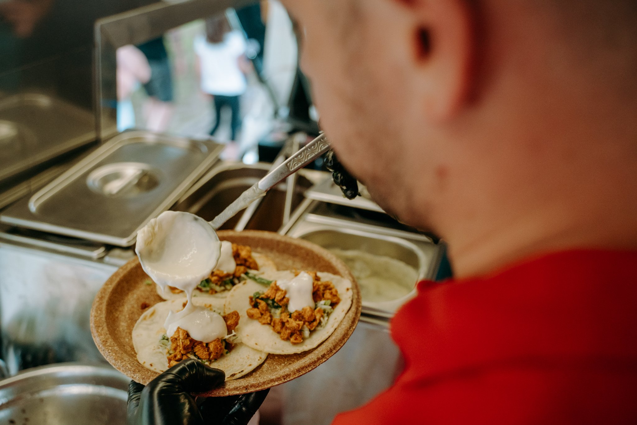 începe cel mai cunoscut street food festival din sibiu - zeci de food truck-uri vă dau întâlnire la ”foodie” pe strada cetății - distracție pe cinste și pentru copii