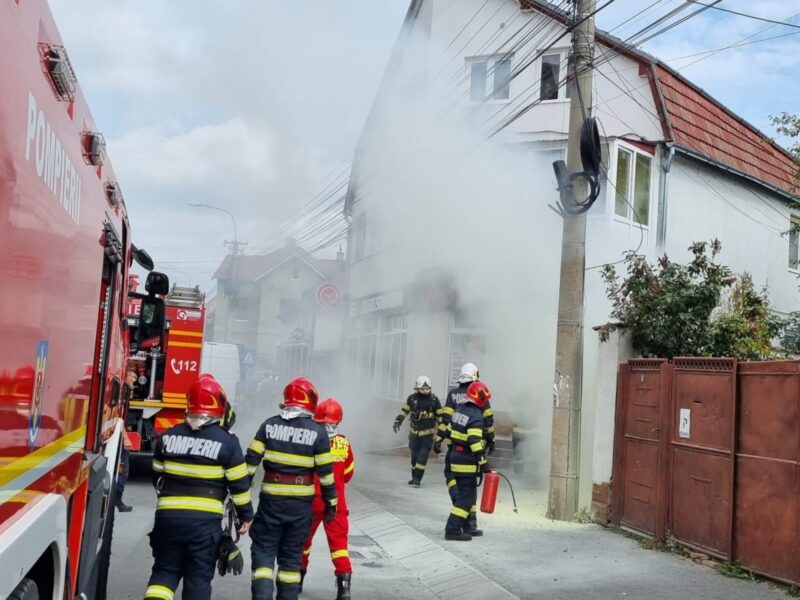 incendiu la un panou electric de pe strada rusciorului