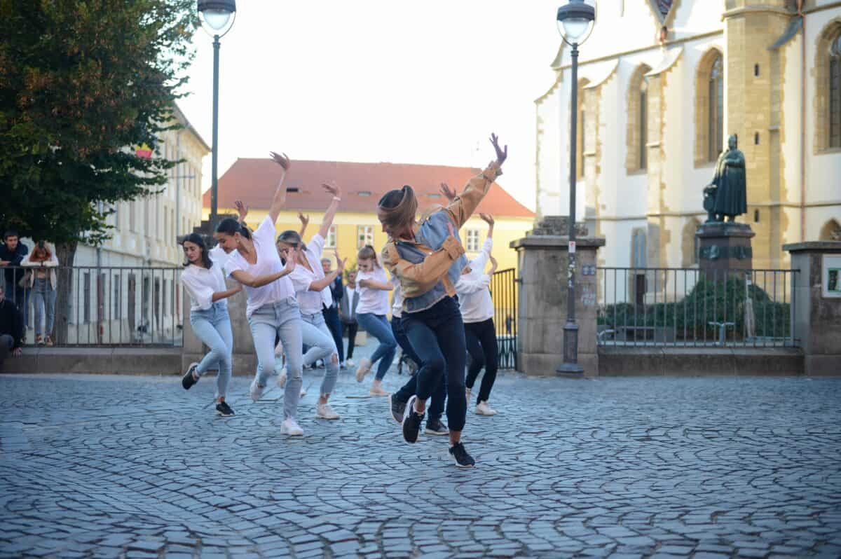 ziua fără mașini la sibiu - programul evenimentelor în cele șapte zone interzise mașinilor duminică, 18 septembrie