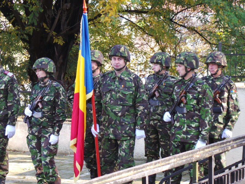 ziua armatei româniei sărbătorită în școlile din mediaș