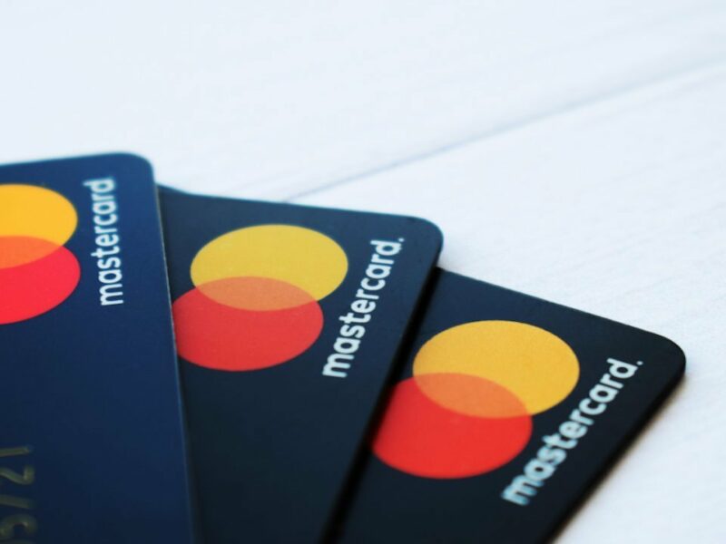 mastercard va permite tranzacționarea de criptomonede