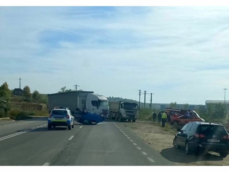 VIDEO: Accident pe DN1 între Cristian și Sibiu - O mașină s-a răsturnat