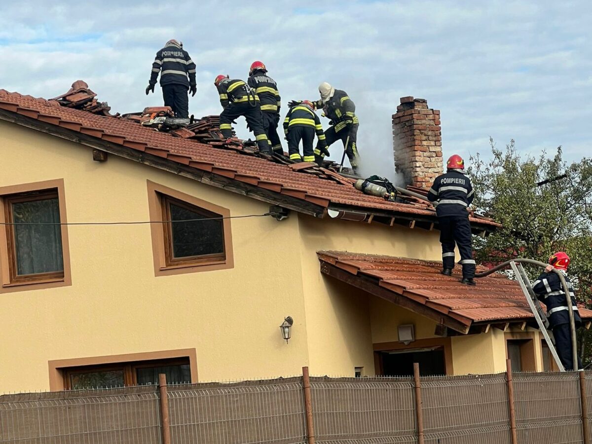 foto: locuințe din sibiu și presaca cuprinse de flăcări - pompierii trag un semnal de alarmă