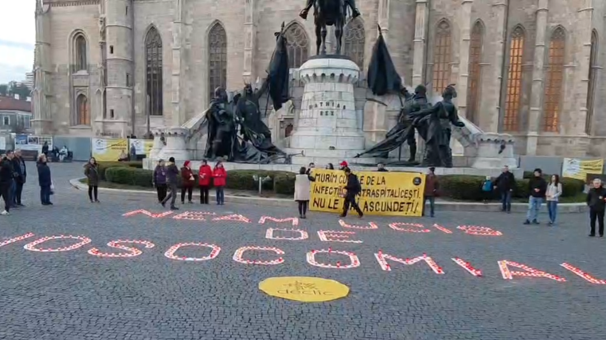 VIDEO Protest la Cluj după ce 4 bebeluşi au murit la maternitate din cauza infecţiilor intraspitaliceşti